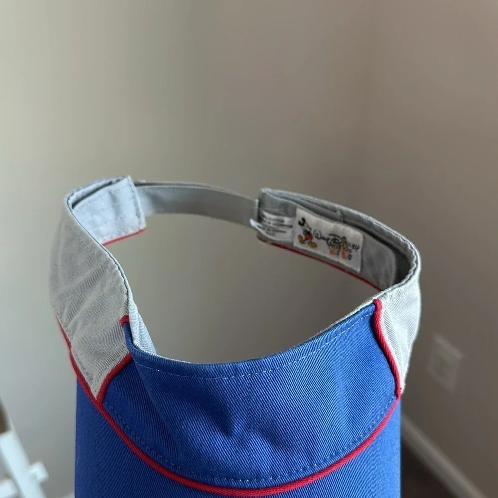 Vintage Walt Disney World Kids Epcot Sun Visor OSFM in Fair Used Conditon